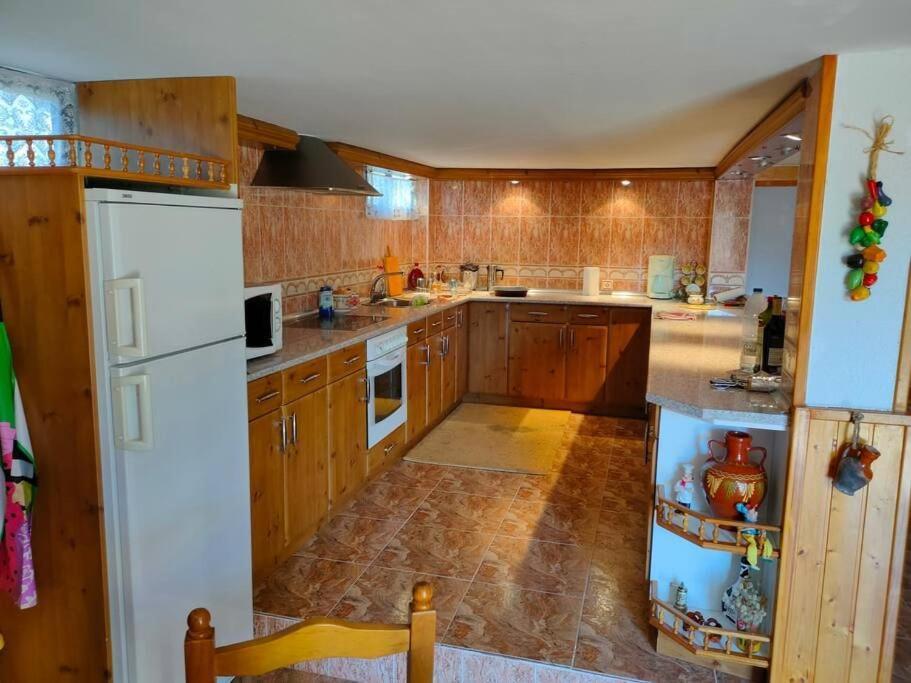 Vivienda De Uso Turistico En Entorno Maravilloso Huerta de Rey Kültér fotó